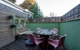 Exotic Flat With Shared Pool & Garden